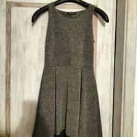 Vestito smanicato assimetrico 