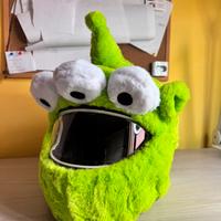 Copricasco moto a forma di mostro