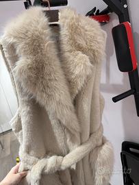 giacca corta finta pelliccia colore beige