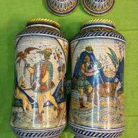 Copia di vasi ad albarello Deruta