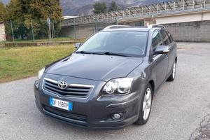 Toyota Avensis SW 2.2 D-4D KM 113000!!!