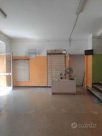 Locale commerciale in Via Gramsci 177 R