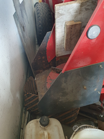 Vendita attrezzature agricoltura pari nuovo carro