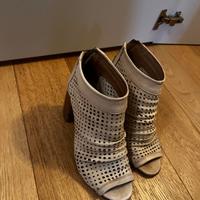 Stivaletto spuntato numero 35