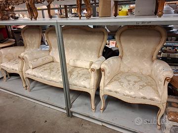 Divano in stile con 2 poltrone