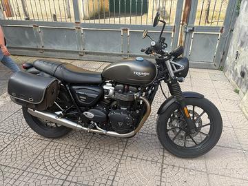 Triumph street twin 900