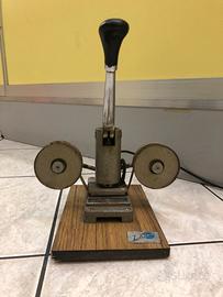 Pressa a caldo per firma su foto 1950