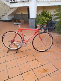 BICICLETTA DA CORSA IN FIBRA DI CARBONIO 