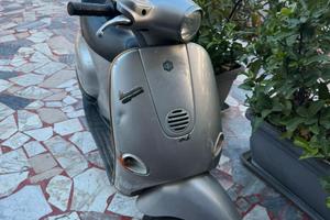 Vespa 50