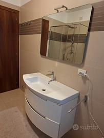 Mobile bagno con specchio