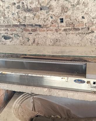vetrina frigo condimenti pizzeria danneggiato