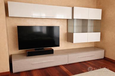 Parete attrezzata moderna 