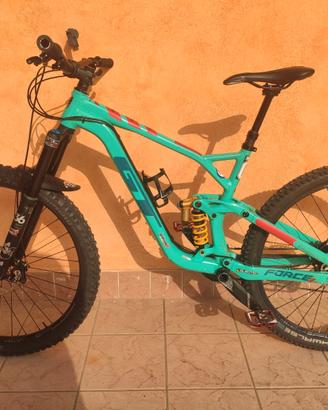 MTB Enduro GT taglia 29