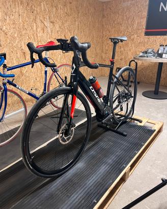 Ebike bici da corsa elettrica
