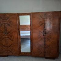 Armadio e comodini stile Art Deco