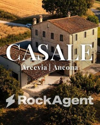 Rustico / Casale di 350 m² con più di 5 locali a A