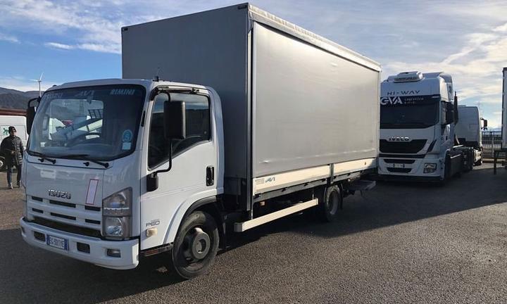 Isuzu NP385 CENTINATO