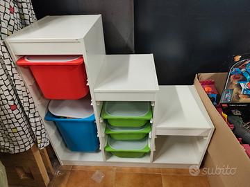 scaffale Ikea con cassetti plastica 
