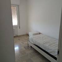 Camera Singola Completa Bianca - Letto e Armadio