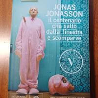 Il centenario che saltò dalla finestra e scomparve