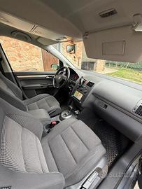 Volkswagen Touran 2.0 TDI DSG HIGHLINE