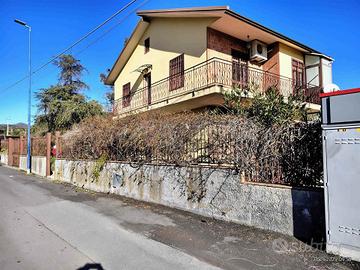 Rif.RD50| villa pedara