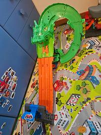Pista drago hotwheels monster trucks
