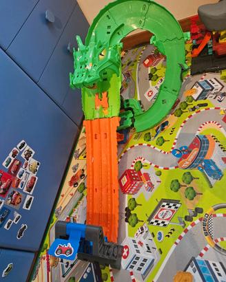 Pista drago hotwheels monster trucks