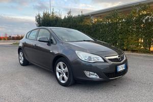 Opel Astra 1.7 CDTI 110CV 5 porte