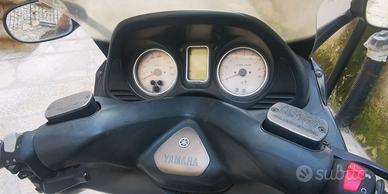 Stupendo TMAX 2004