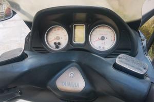 Stupendo TMAX 2004