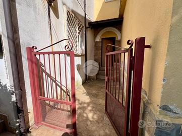 CASA SEMINDIPENDENTE A COSENZA
