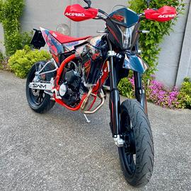 Motard SWM SM125R MY25 E5+