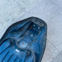 Sella x-max yamaha 250