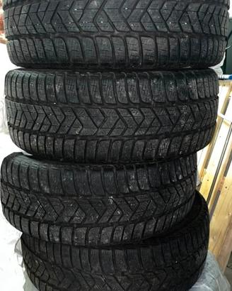 GOMME INVERNALI PIRELLI 225/45 R18