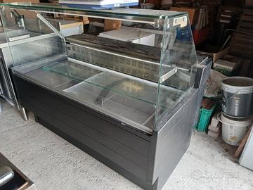 vetrina frigo refrigerata