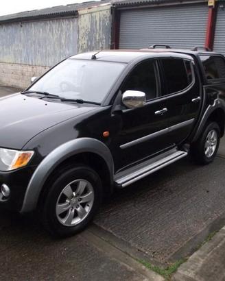 Mitsubishi L200 2.5 diesel 4D56 per ricambi (2a)