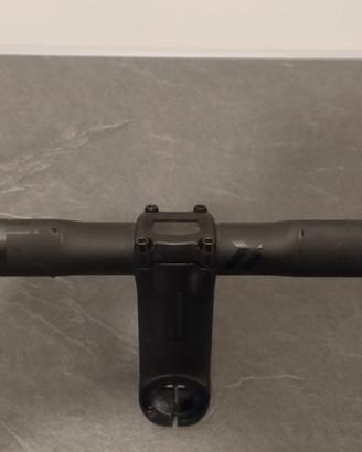 Attacco manubrio Alu+manubrio carbon Cube Agree