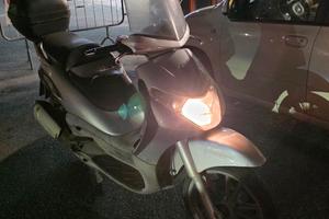 Beverly 250 - anno 2005 - 51333 km - buone cond.