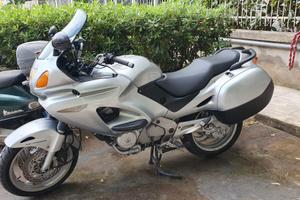 HONDA DEAUVILLE 650