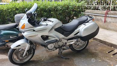 HONDA DEAUVILLE 650