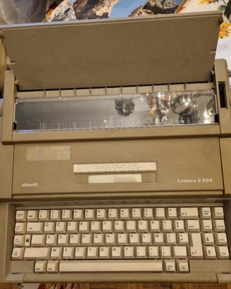 Macchina per scrivere Olivetti