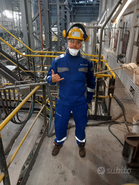 Autista delle macchine movimento terra