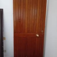 2 portoni ingresso identici