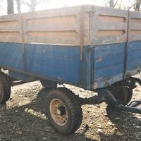 Rimorchio agricolo in legno e ferro