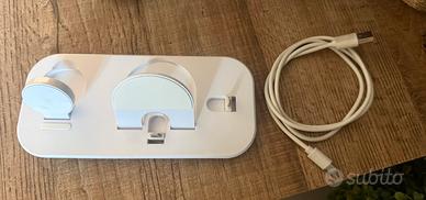 Stazione di ricarica 3 in 1 per dispositivi Apple