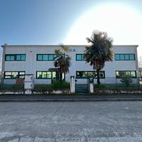 Capannone singolo come nuovo di 936 mq