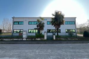 Capannone singolo come nuovo di 936 mq