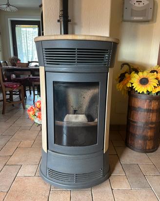 Stufa a pellet Edilkamin 11 kW in pietra + tubi