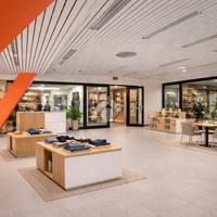 NEGOZIO A REGGIO NELL'EMILIA